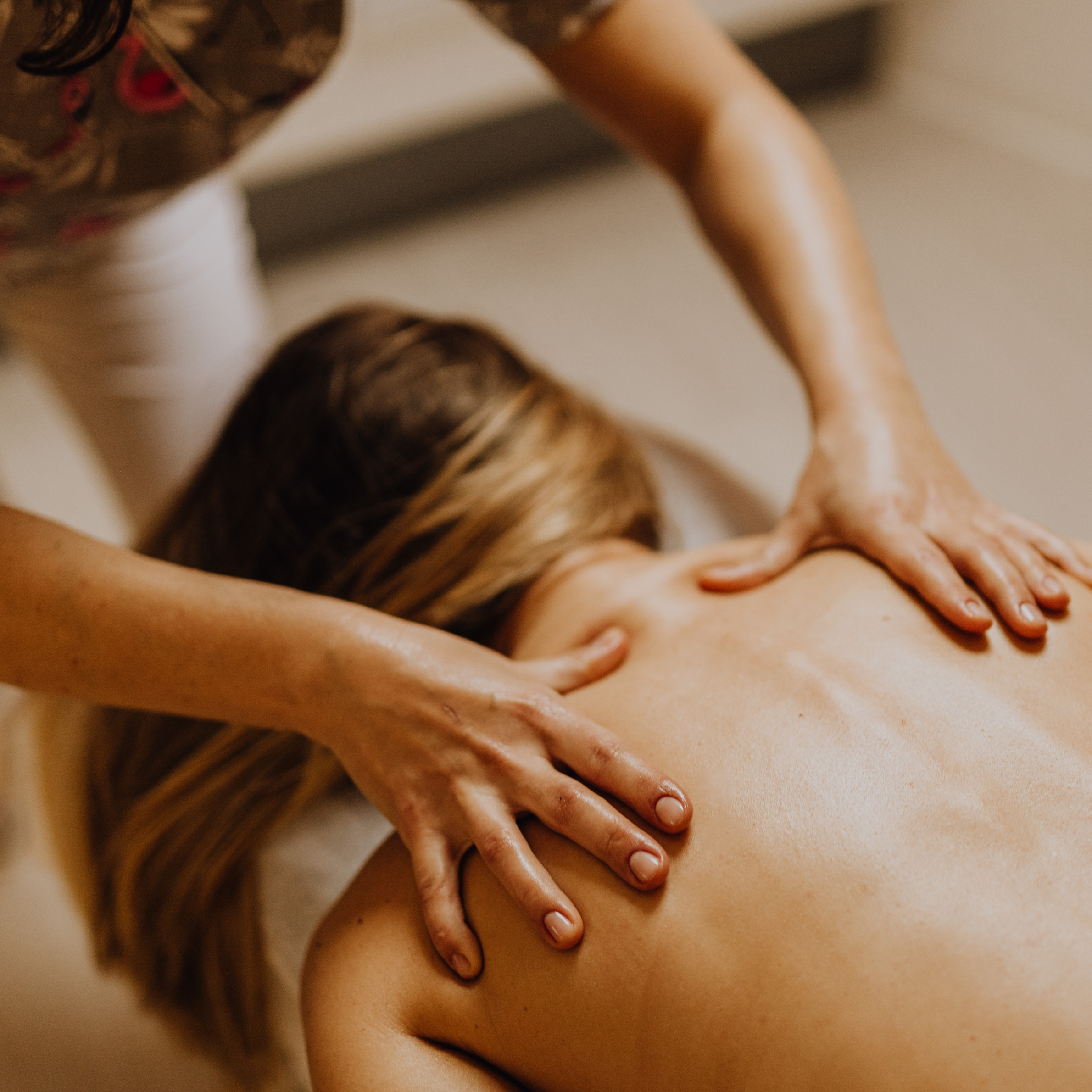 Deep Muscle Relaxation Massage